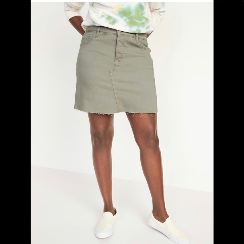 Old Navy High Waisted Button Fly Cut off Mini Jean Skirt